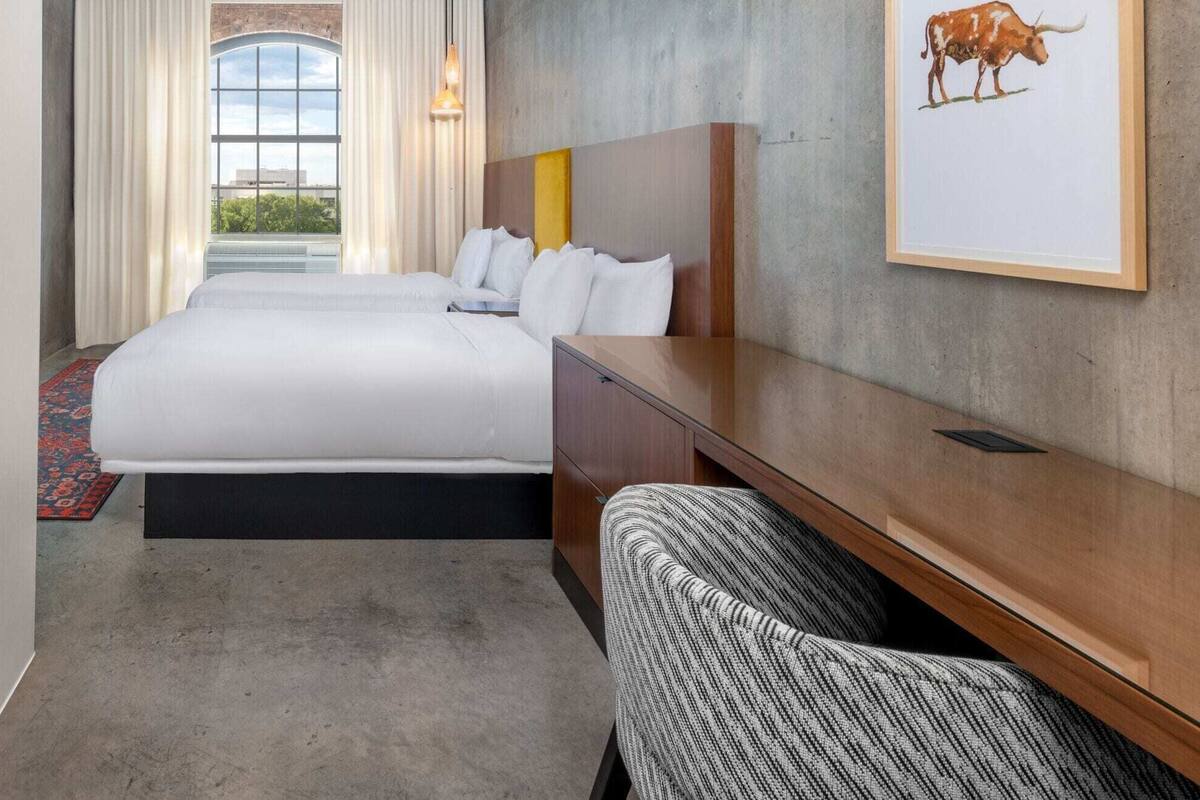 Egyptian cotton sheets, premium bedding, pillowtop beds, in-room safe