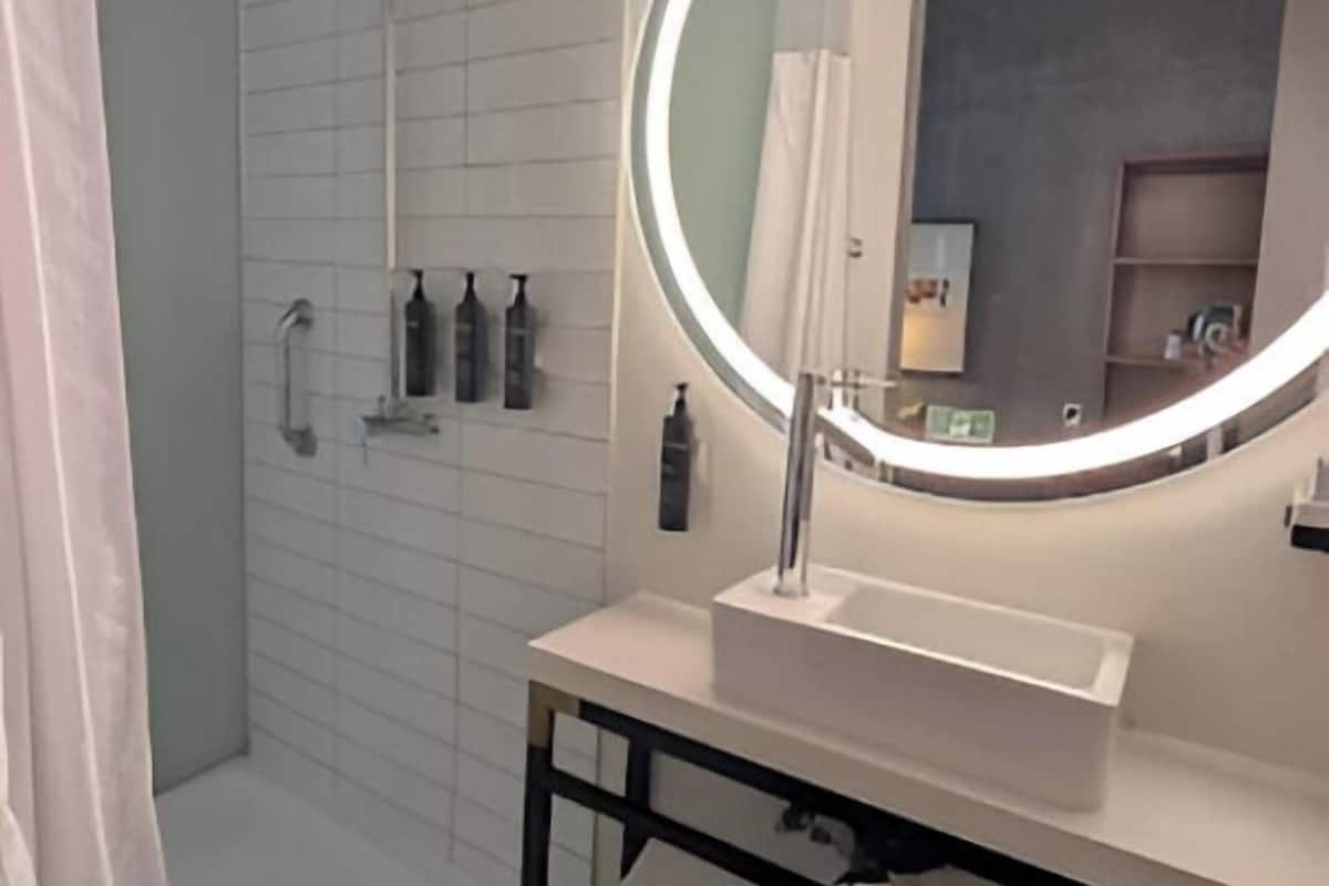 room, 2 double beds, accessible (hearing) | bathroom | shower, rainfall showerhead, designer toiletries, hair dryer