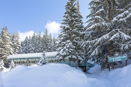 Exterior. Crystal Mountain Hotels