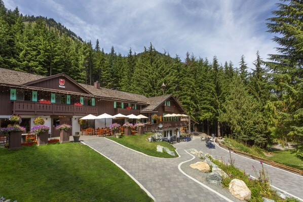 Exterior - Crystal Mountain Hotels (Enumclaw)
