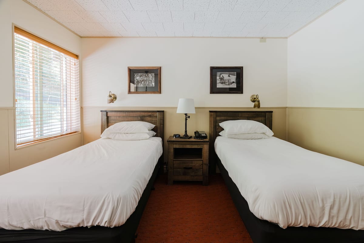 Village Inn Twin Twin | Wifi gratis y ropa de cama