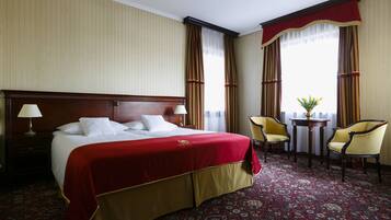 Doppelzimmer | Allergikerbettwaren, Minibar, Zimmersafe, Schreibtisch