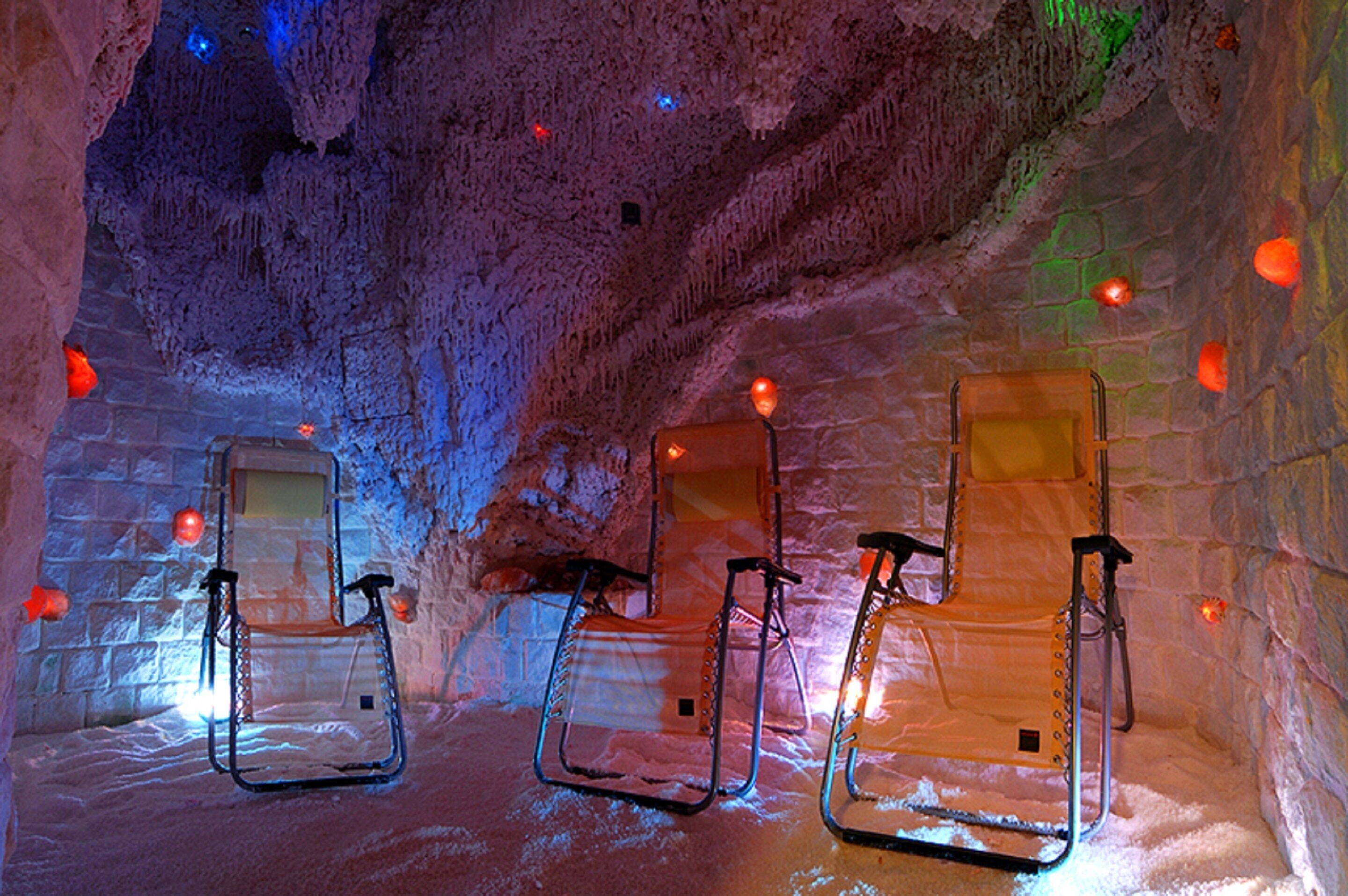 hot tub, steam room, body treatments, hydrotherapy, aromatherapy