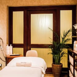 Hot tub, steam room, body treatments, hydrotherapy, aromatherapy