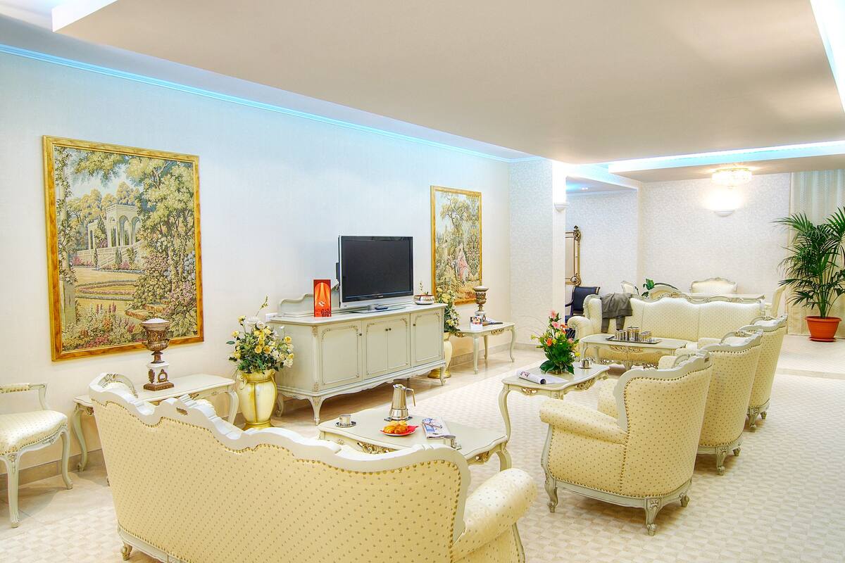 presidential apartment | 1 bedroom, minibar, in-room safe, desk