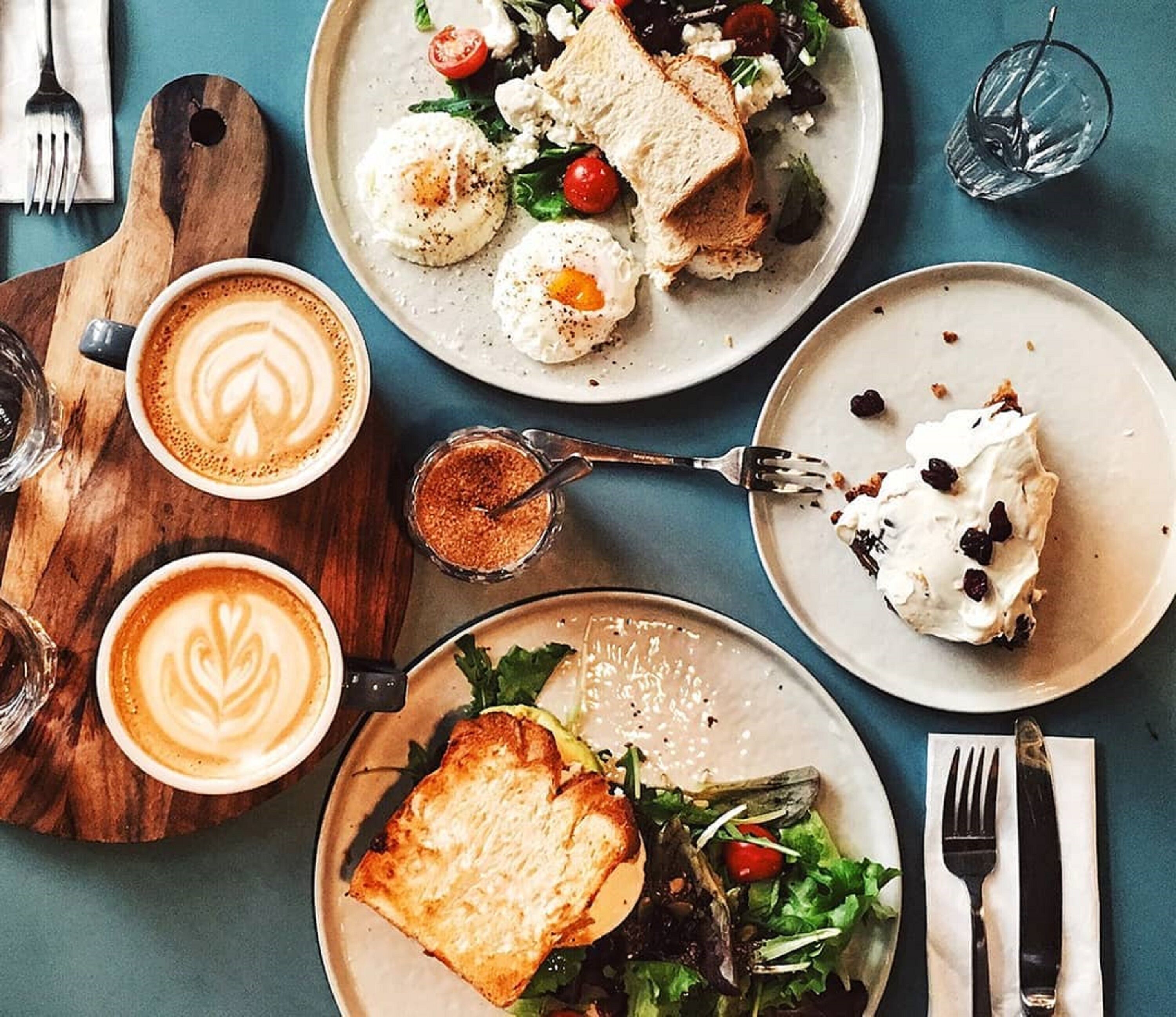 daily buffet breakfast (eur 25 per person)