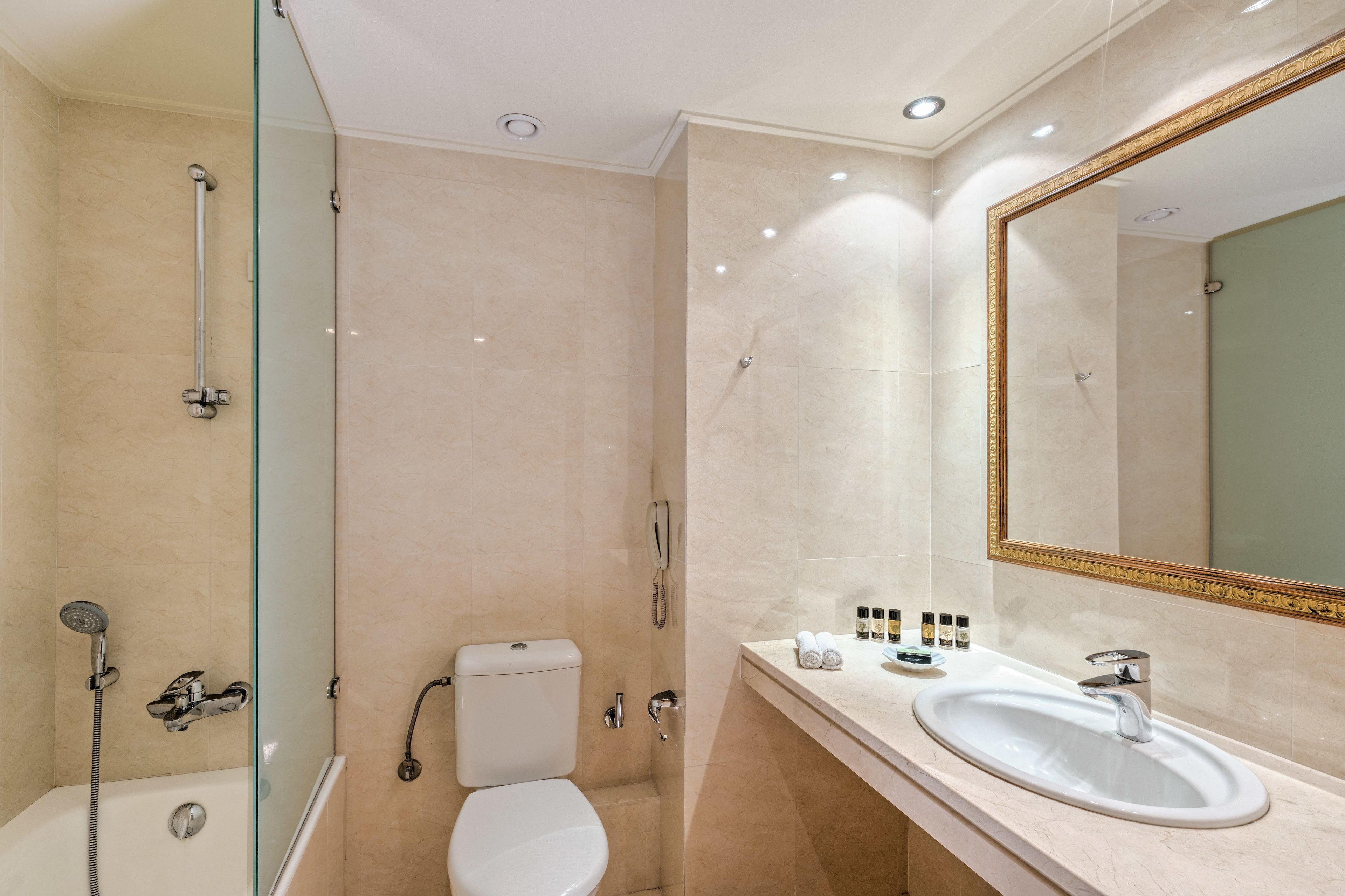 combined shower/bathtub, deep-soaking bathtub, rainfall showerhead