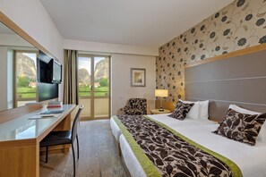 Allergitestet sengetøy, minibar, skrivebord og skrivebord for bærbar PC