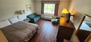 Room, 1 Queen Bed with Sofa bed