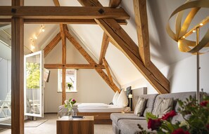 Ropa de cama hipoalergénica y minibar 