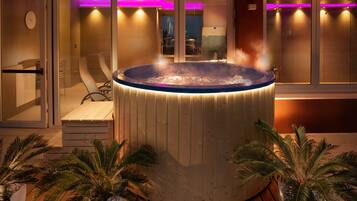 Sauna, Whirlpool, Dampfbad, TĂŒrkisches Bad/Hamam, Körperbehandlungen