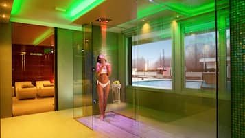 Sauna, hot tub, steam room, Turkish bath/hammam, body treatments