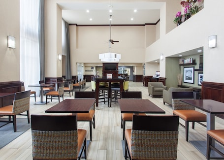 Free daily buffet breakfast . Hampton Inn & Suites Lubbock Southwest