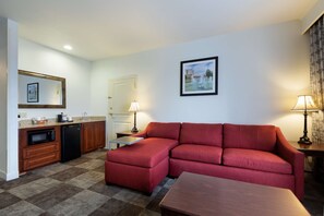 Suite, 1 King Bed, Non Smoking | Living area | LCD TV - Hampton Inn & Suites Baton Rouge - I-10 East (Baton Rouge)