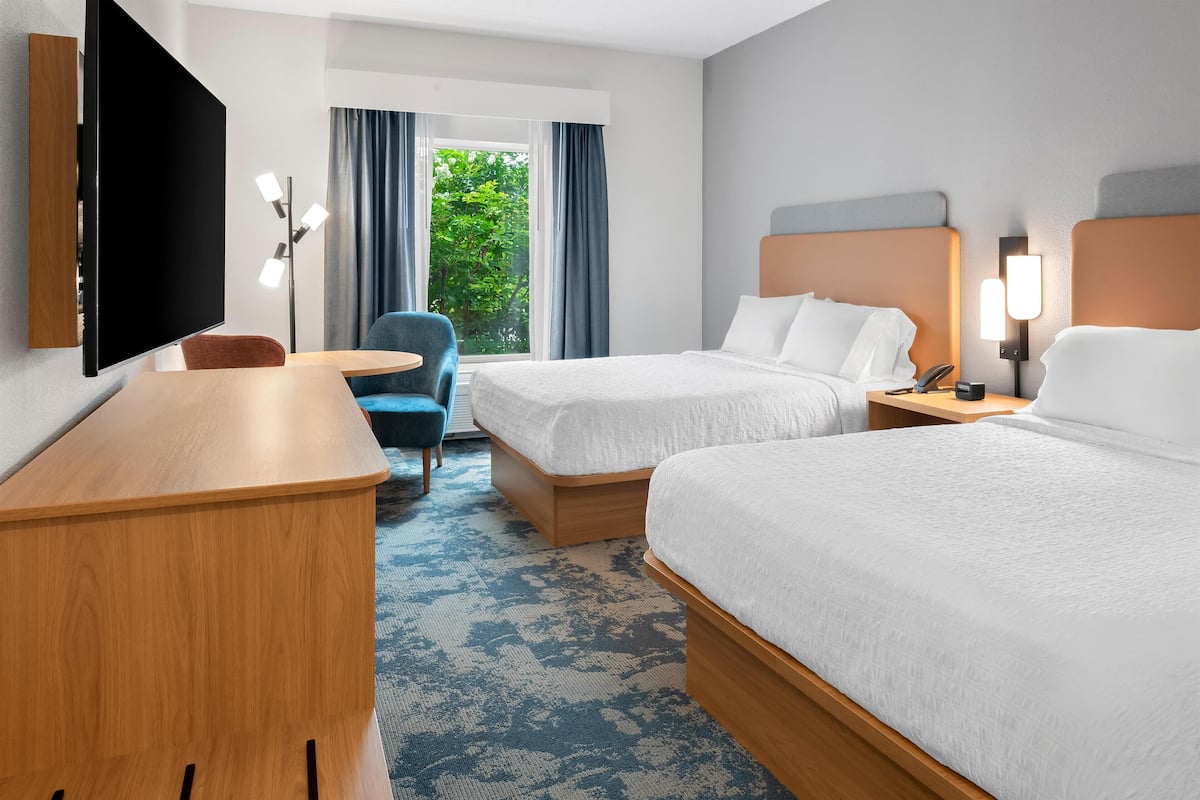 Room, 2 Queen Beds, Non Smoking