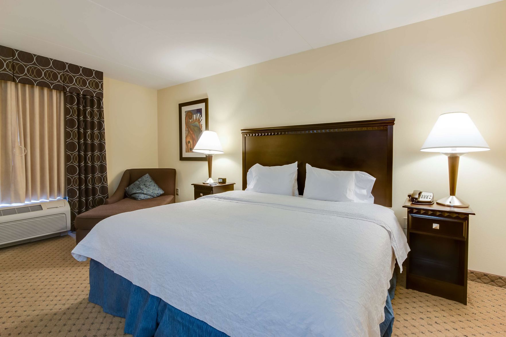 Premium bedding, in-room safe, desk, blackout curtains