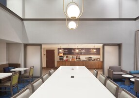 Desayuno buffet incluido todos los días 