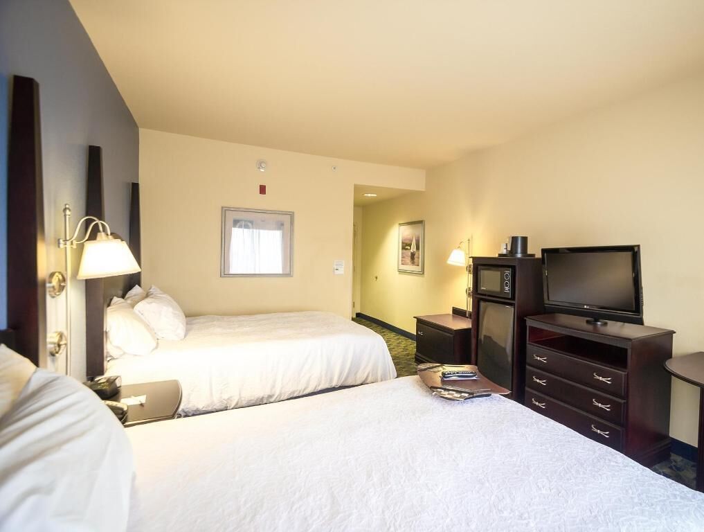 In-room safe, desk, laptop workspace, iron/ironing board