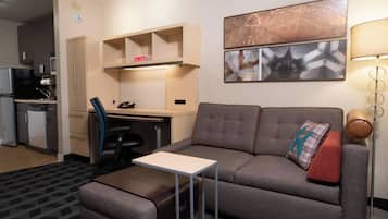 32-inch LCD TV with satellite channels, TV, Netflix