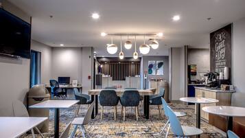 Inbegriffenes kontinentales Frühstück