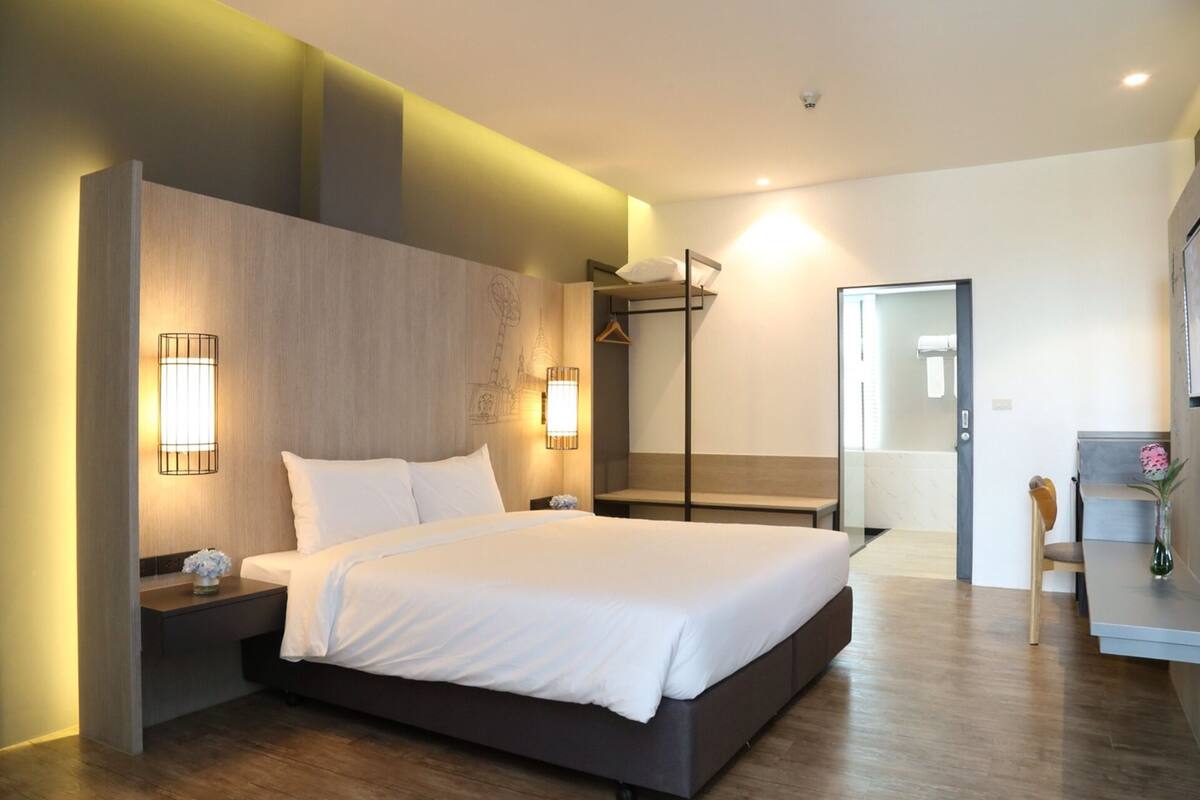 1 bedroom, minibar, in-room safe, individually furnished