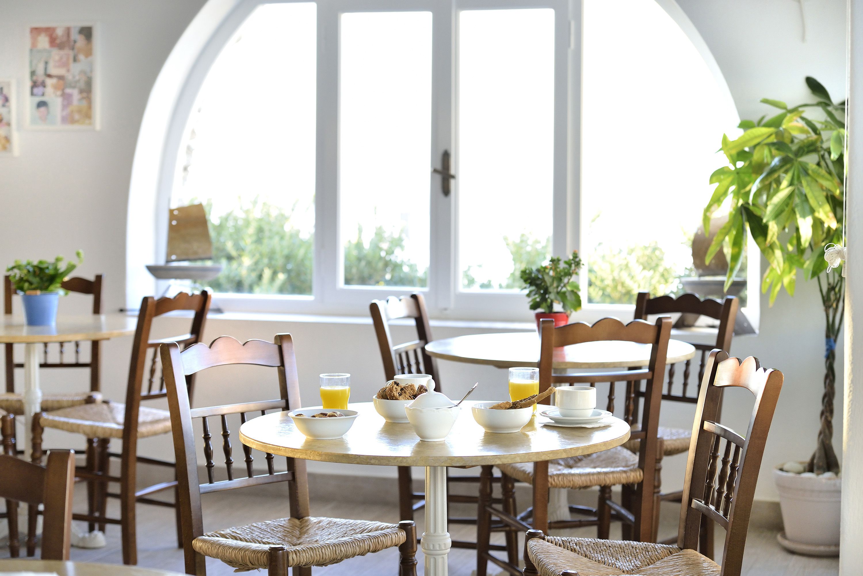 daily buffet breakfast (eur 15 per person)