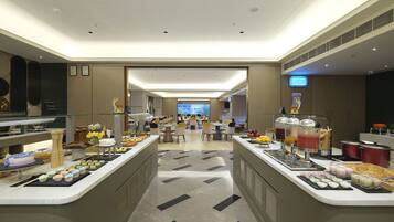 Serveert diner, Indische gerechten