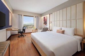 Executive-værelse - 1 kingsize-seng | Minibar, pengeskab på værelset, skrivebord, lydisolering