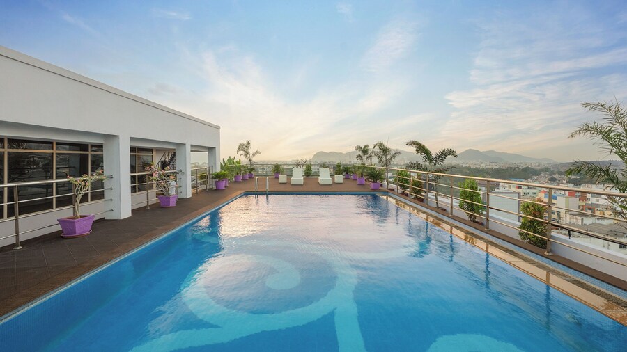 Vivanta Vijayawada, MG Road