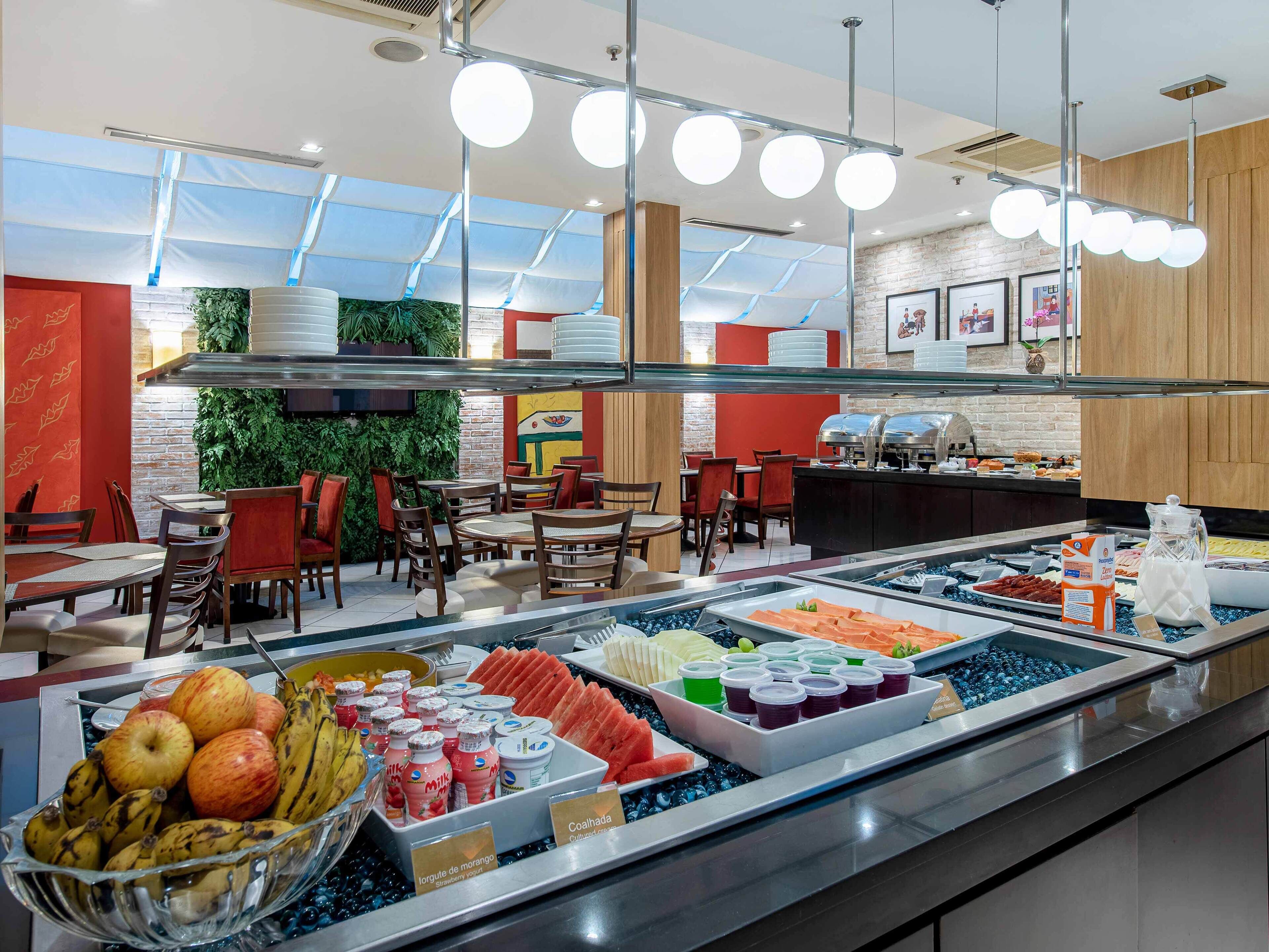 Colazione a buffet inclusa, servita tutte le mattine 
