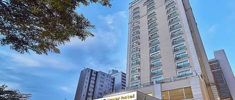 Fachada de la propiedad