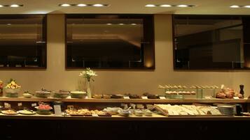 Petit déjeuner buffet compris tous les jours