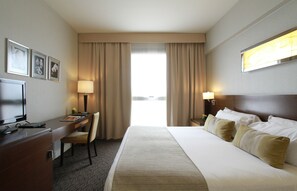 Classic Room | Premium bedding, down comforters, pillowtop beds, minibar - Panoramic Grand (Puerto Iguazú)