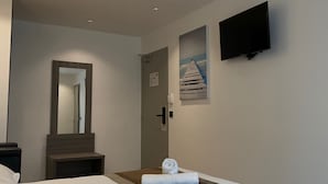 單人房 | 書桌、隔音、熨斗/熨衫板、免費嬰兒床