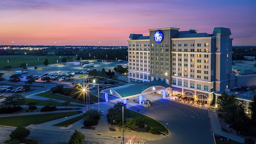 Isle Casino Hotel - Waterloo - A Caesars Rewards Destination