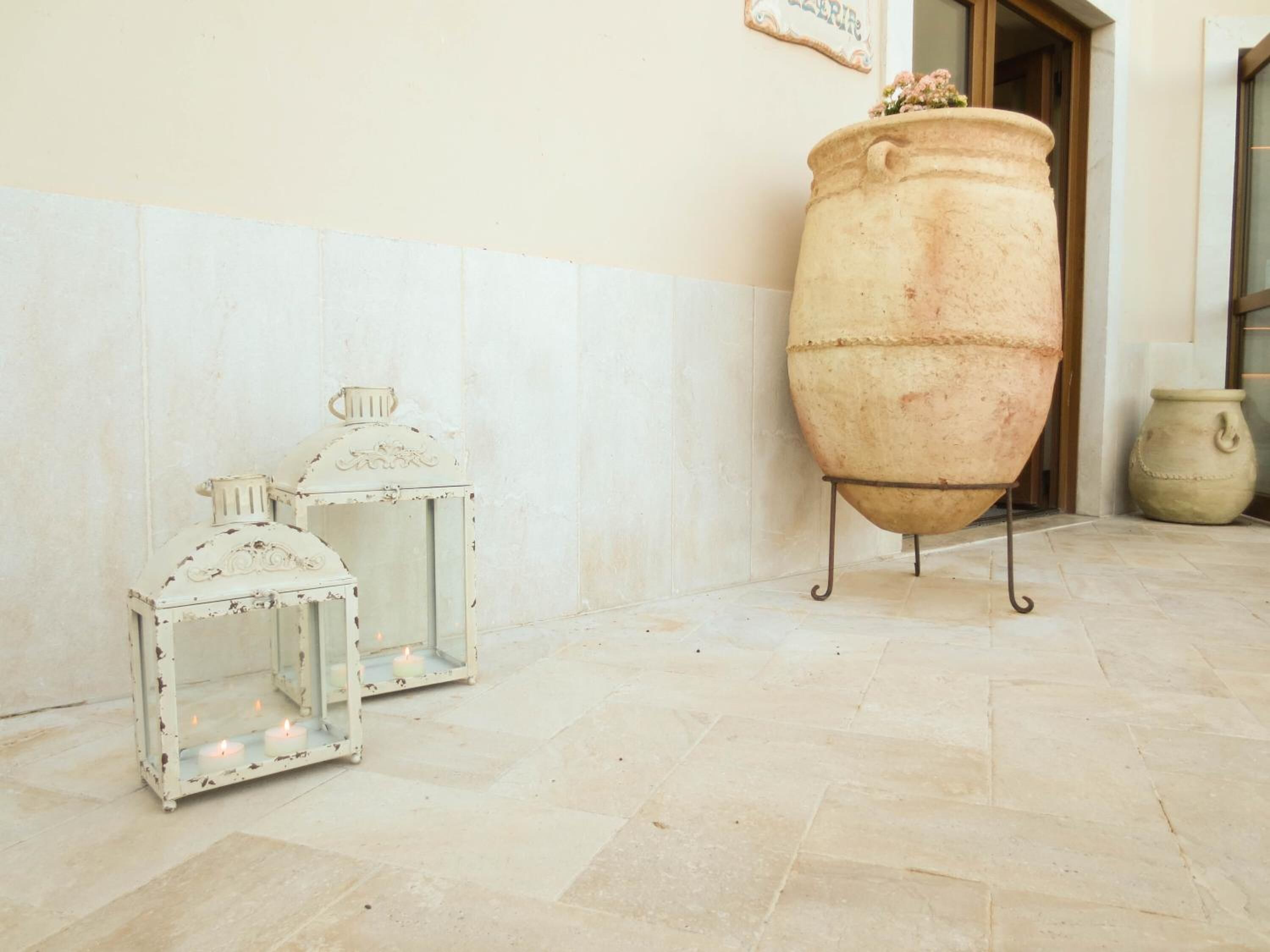 body treatments, body wraps, body scrubs, facials