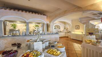 Petit déjeuner continental compris tous les jours