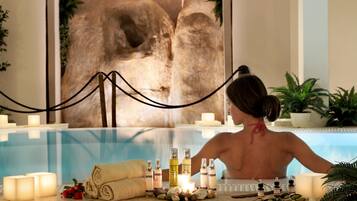 Couples treatment rooms, sauna, hot tub, Turkish bath, body treatments
