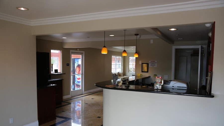 Chateau Inn and Suites