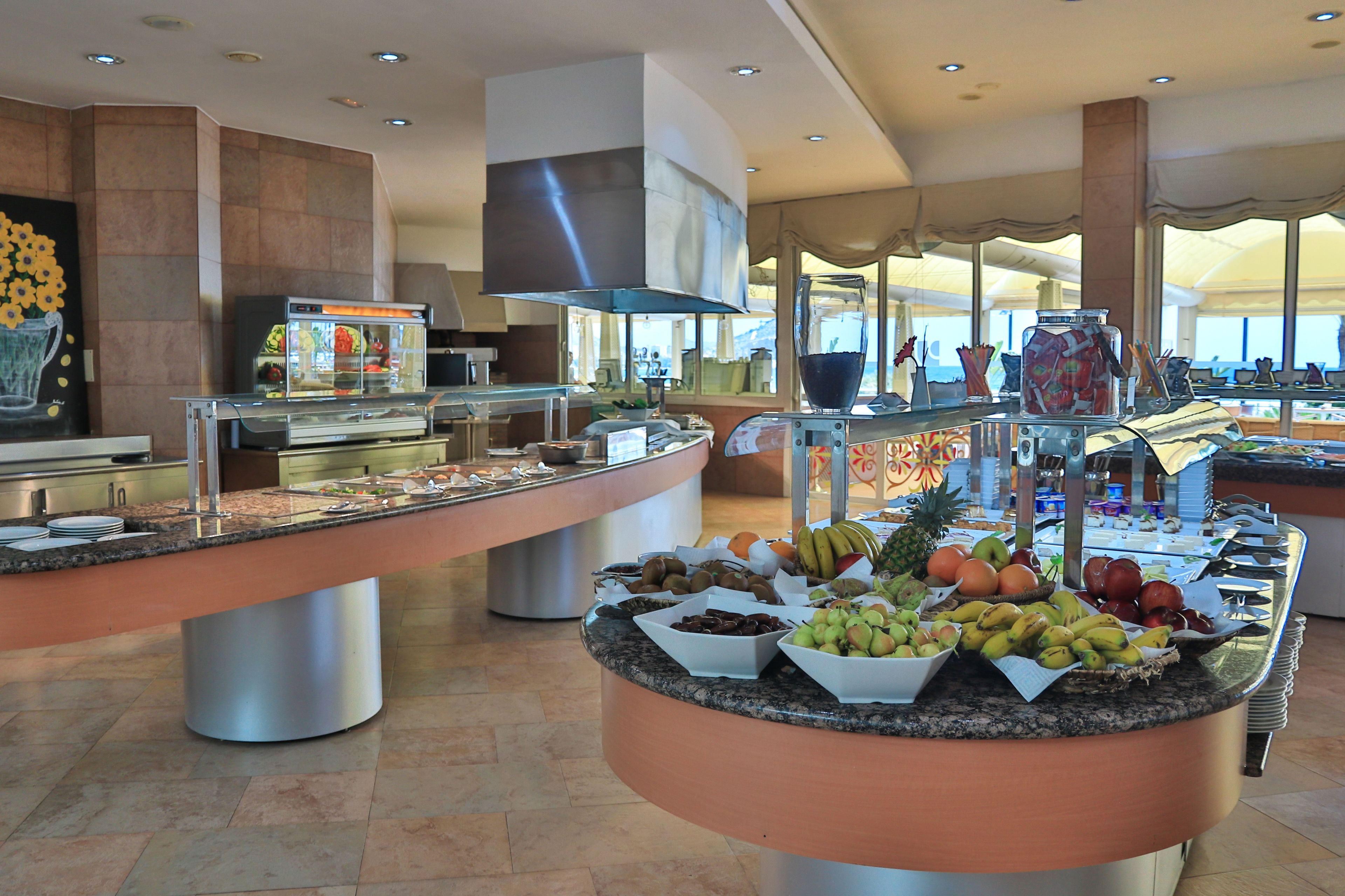 Tägliches Frühstücksbuffet gegen Gebühr