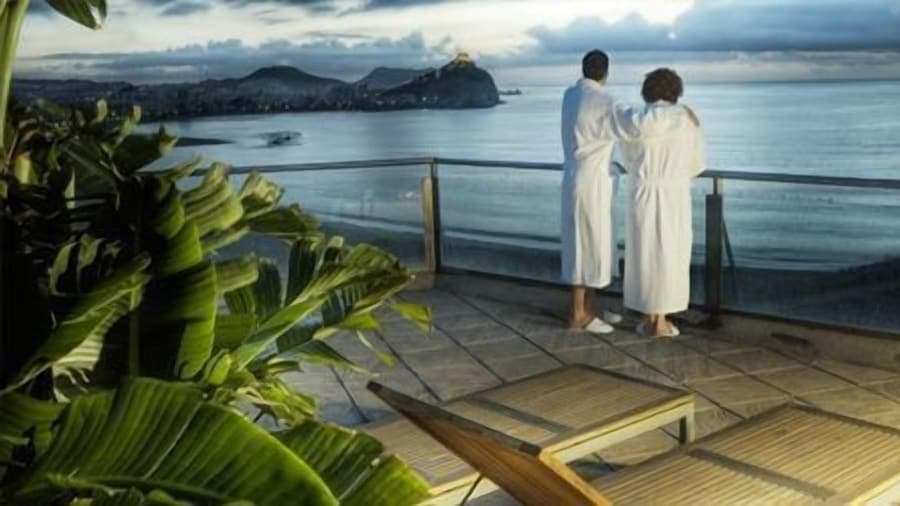 Senator Águilas Hotel