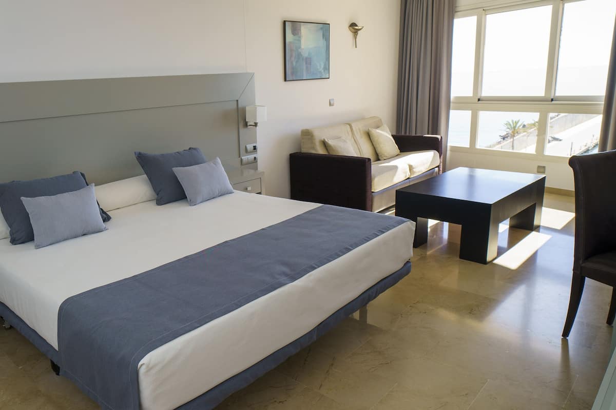 In-room safe, desk, blackout curtains, free WiFi