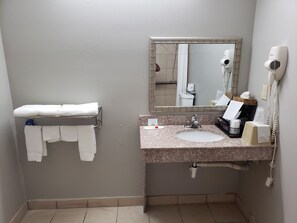 Basic Room, 1 King Bed, Accessible, Non Smoking | Bathroom - Days Inn & Suites by Wyndham Cleburne TX (Cleburne)