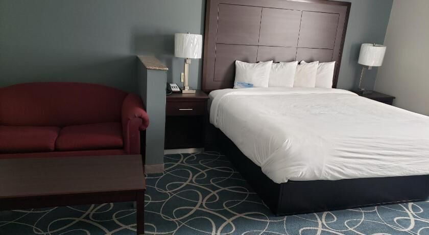 Desk, iron/ironing board, free WiFi, bed sheets