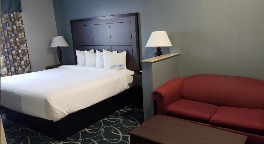 Desk, iron/ironing board, free WiFi, bed sheets