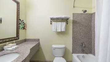 Combined shower/bathtub, free toiletries, hair dryer, towels