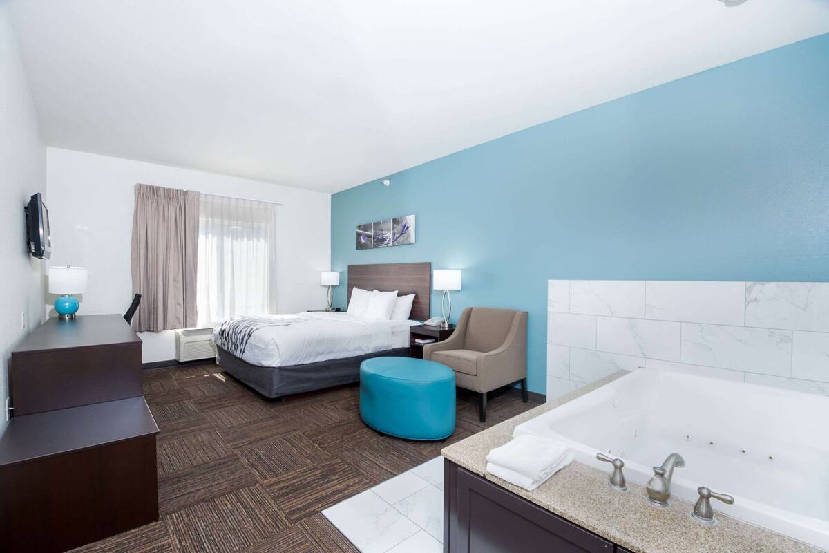 In-room safe, desk, laptop workspace, iron/ironing board