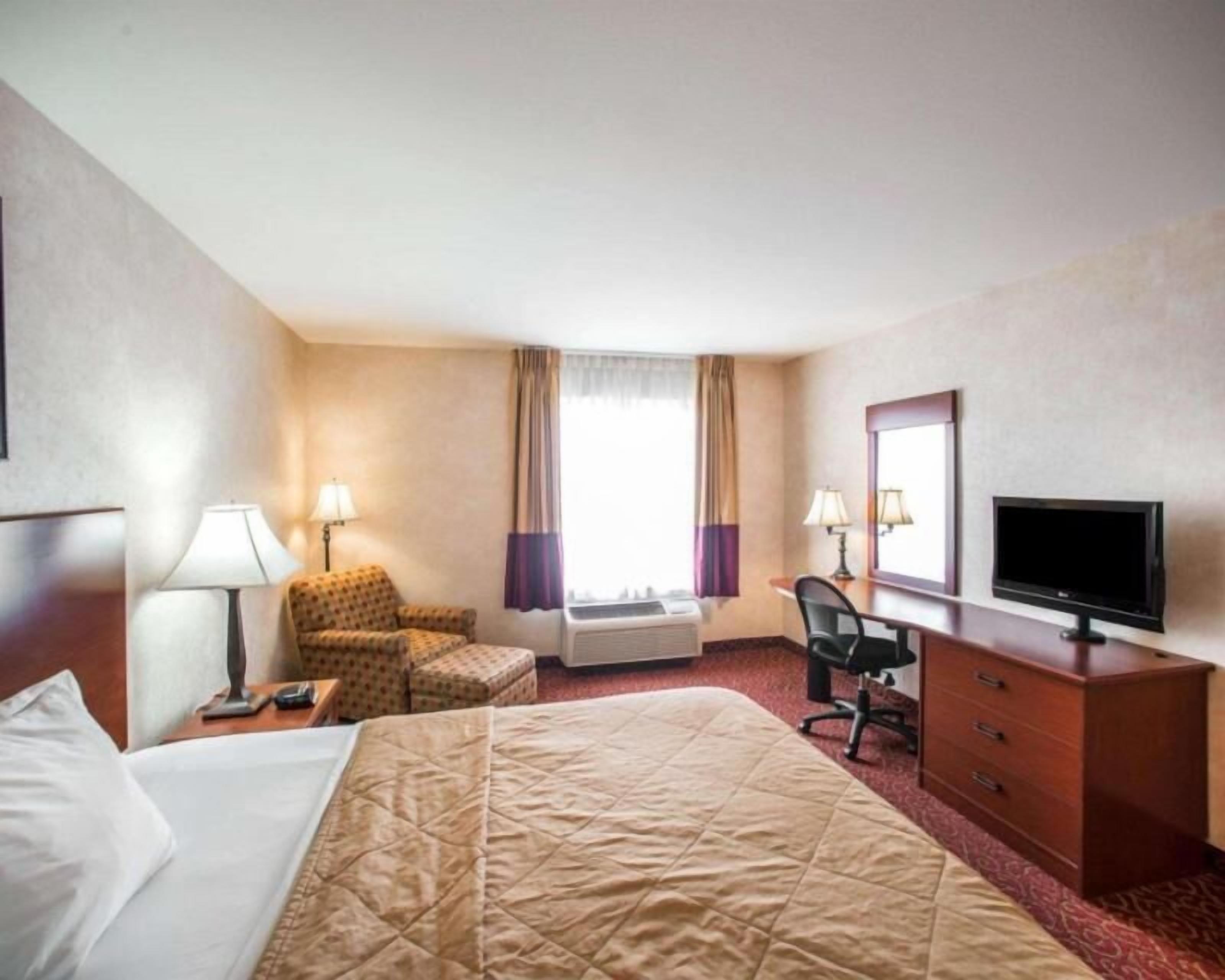 In-room safe, desk, laptop workspace, iron/ironing board