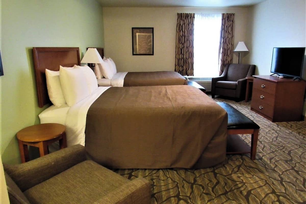 deluxe double queen, kitchenette | premium bedding, desk, blackout curtains, soundproofing