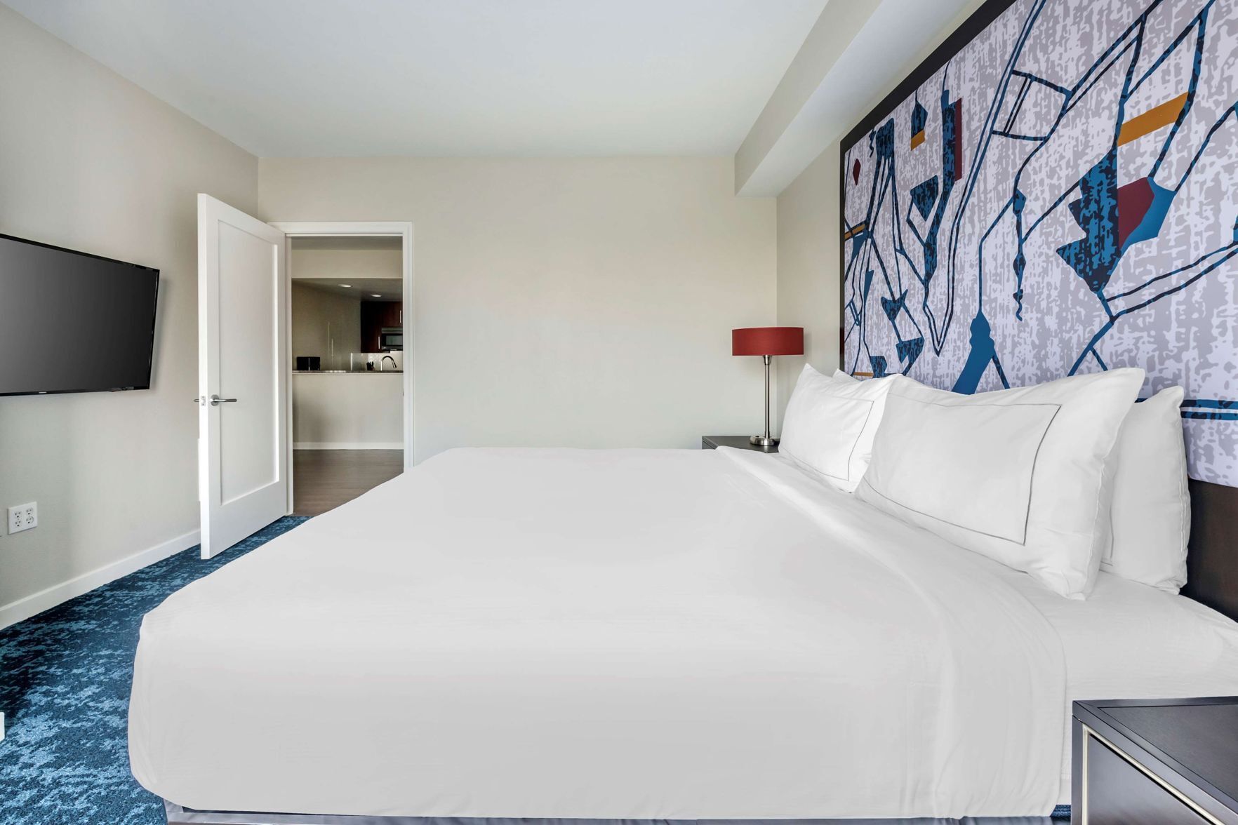 Ropa de cama de alta calidad y colchones con acolchado adicional